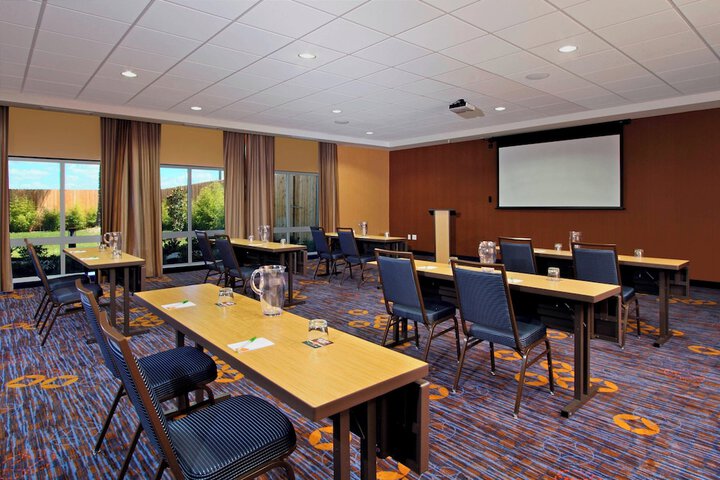 Courtyard by Marriott Victoria