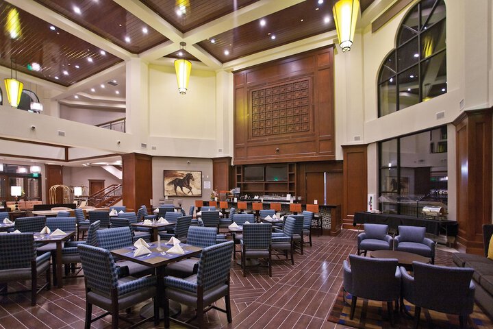 Dining 48 of 63
