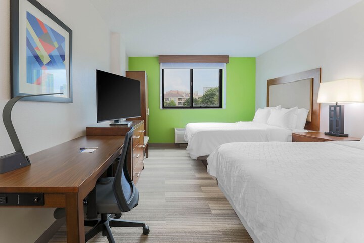 Room 22 of 38