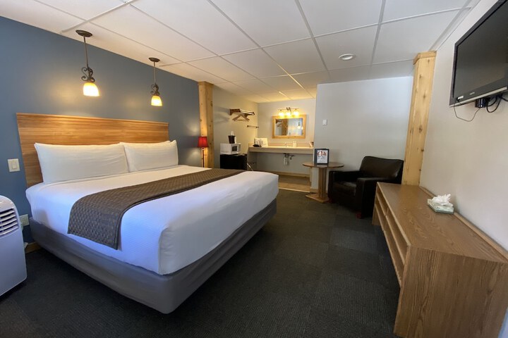 Room 21 of 49