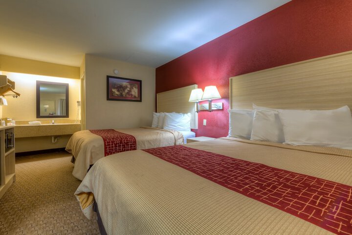 Room 14 of 28