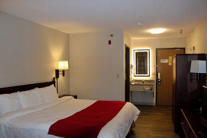 Room 12 of 18