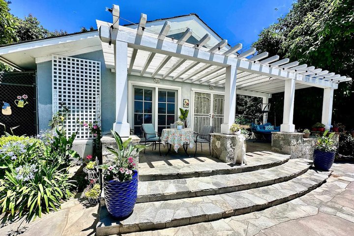Luxury LA Garden Estate Private Pool Hottub Tennis