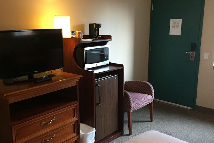 Room 12 of 28