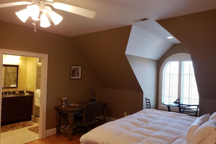Room 95 of 102