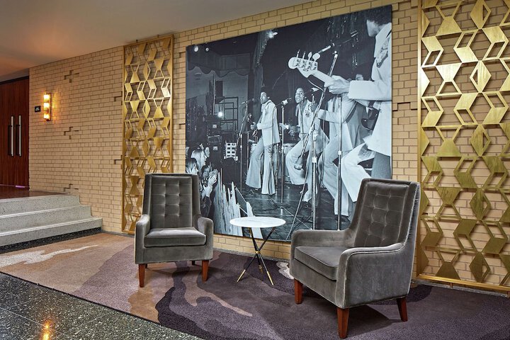 Hotel Interior 21 of 121