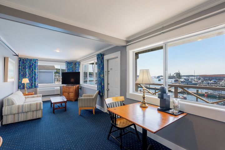 Fishermans Wharf Inn
