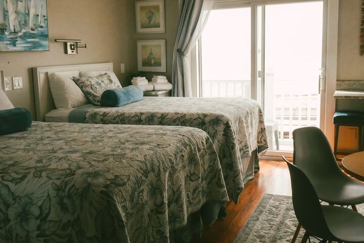 Room 34 of 124