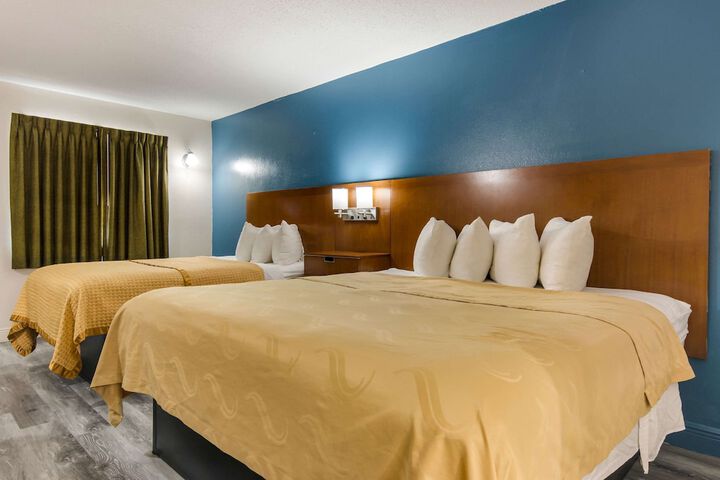 Room 18 of 35