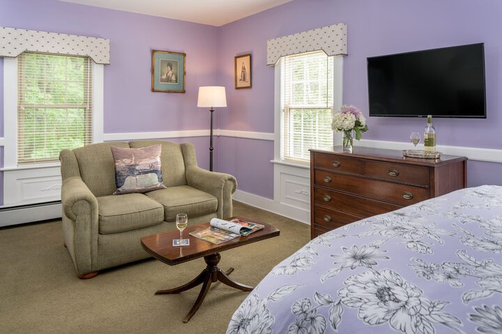 1802 House Bed and Breakfast