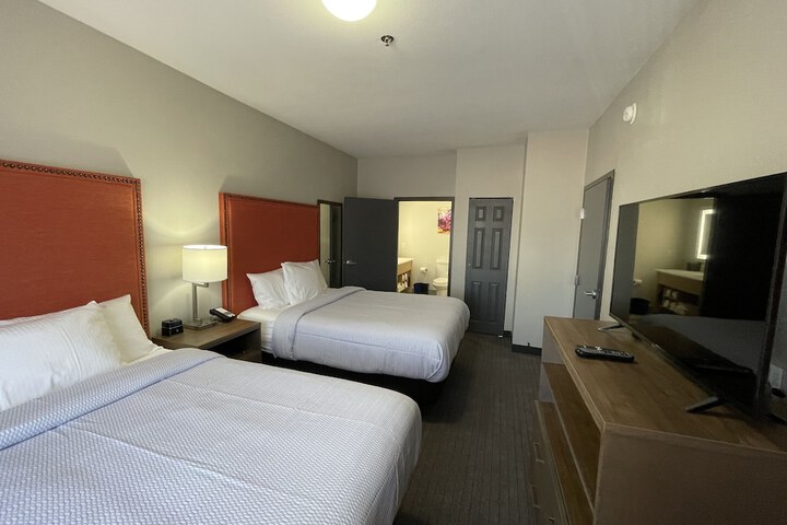 Room 28 of 58
