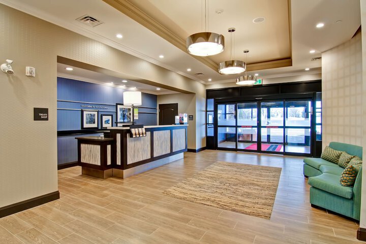 Hotel Interior 4 of 37