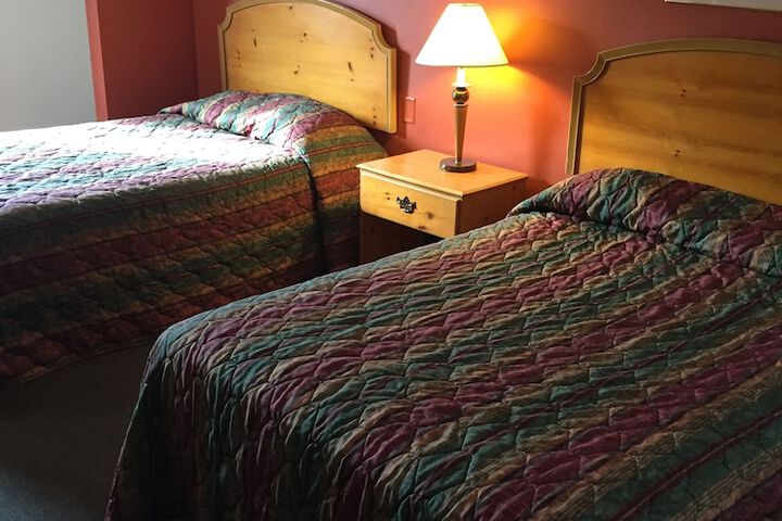Room 13 of 27