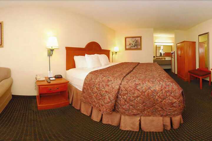 Room 9 of 17