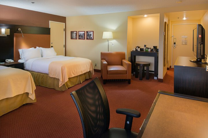 Room 11 of 28