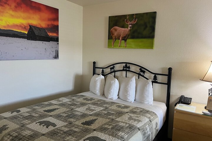 Antlers Inn