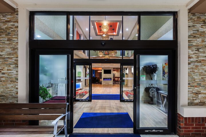 Hotel 4 of 57