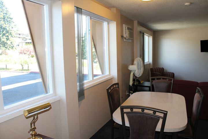 Room 15 of 34