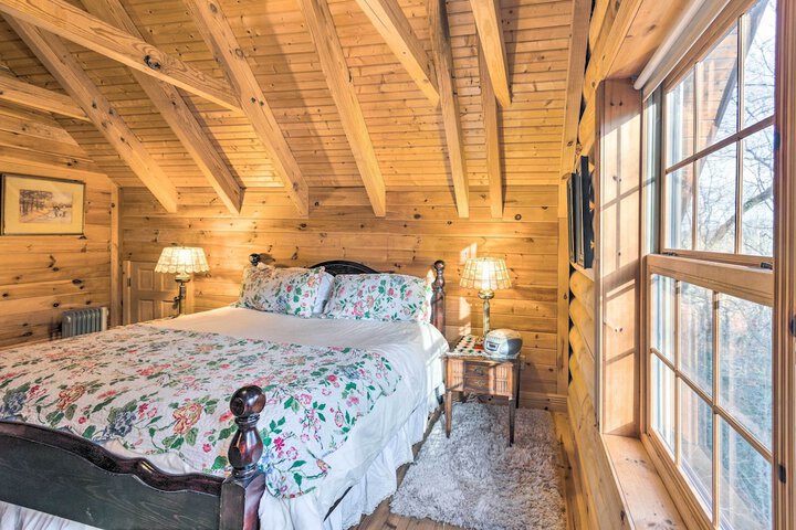 Wraparound Deck: Linville Mountain Cabin