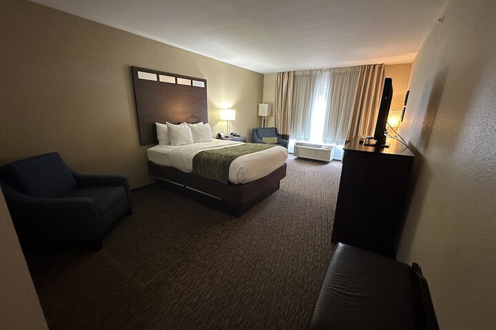 Room 16 of 35
