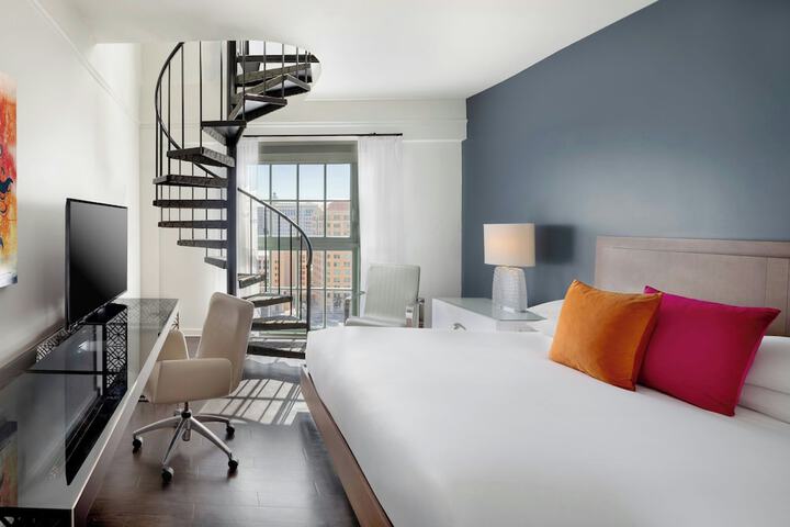 Hotel Colonnade Coral Gables Autograph Collection