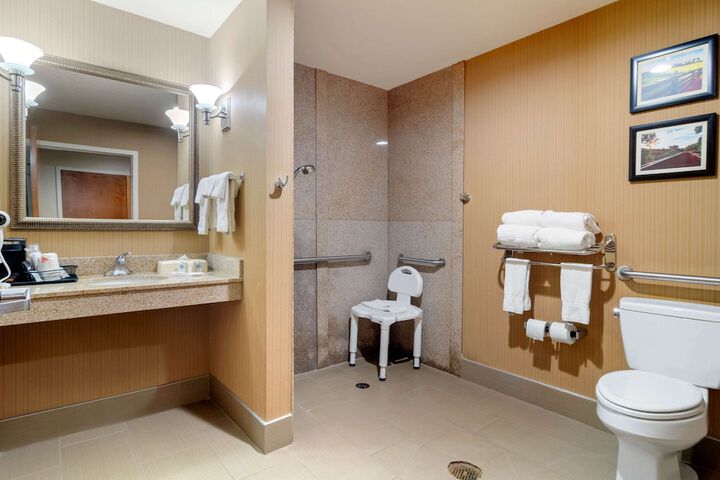 Comfort Suites Byron Warner Robins