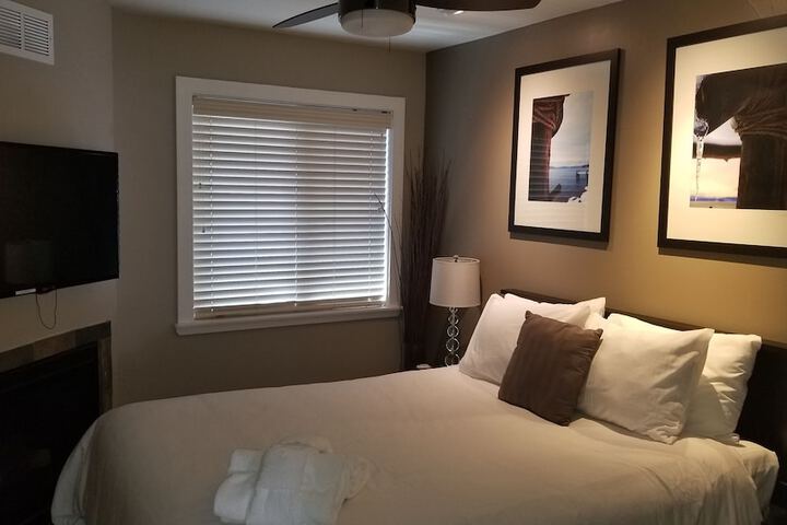 Room 110 of 245