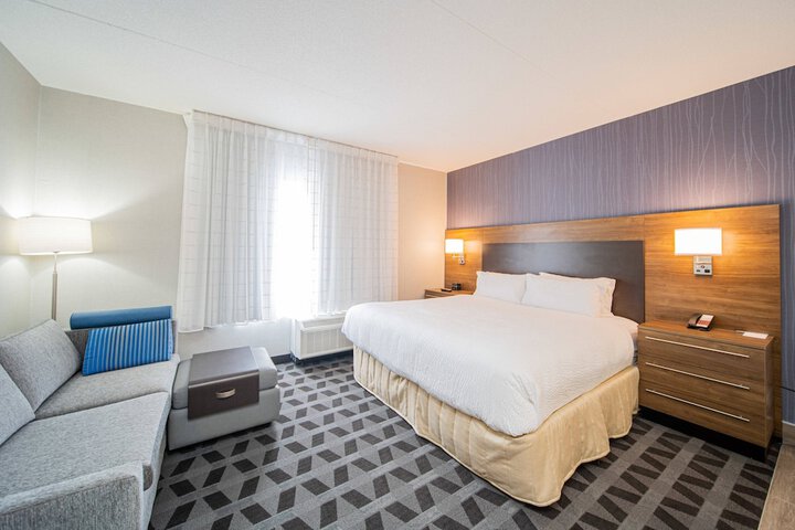 Room 46 of 71