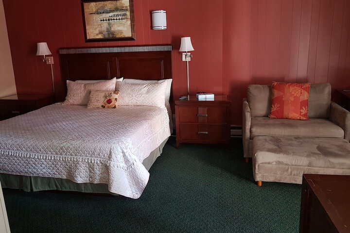 Town House Motel Inc