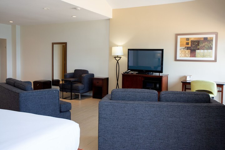 Room 28 of 42