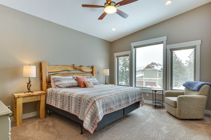 Convenient Fraser Townhome w / Hot Tub Near Hikes!