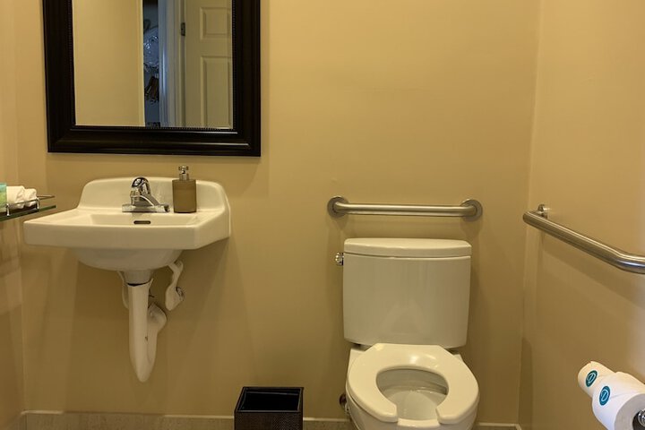 Room 40 of 54