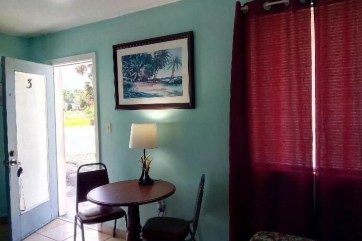 Skylark Motel