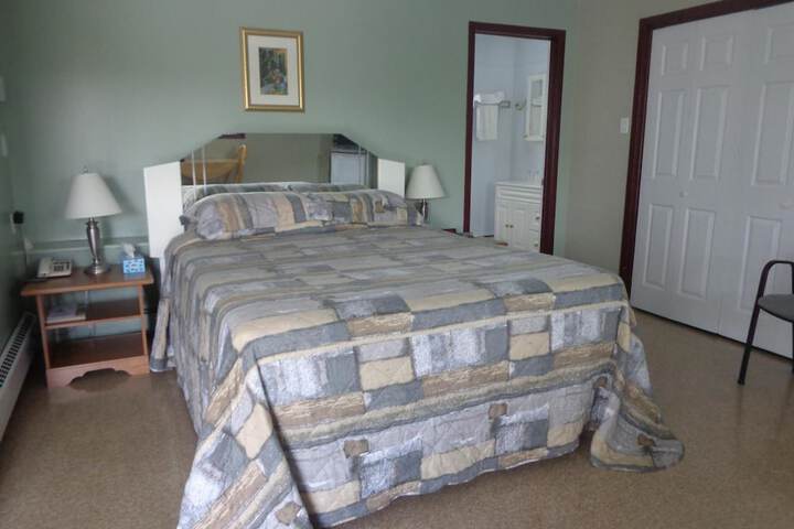 Room 15 of 42