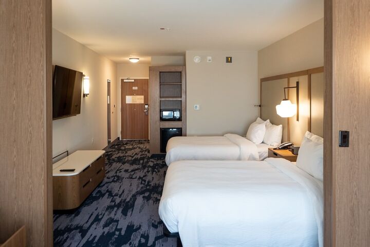 Room 25 of 43