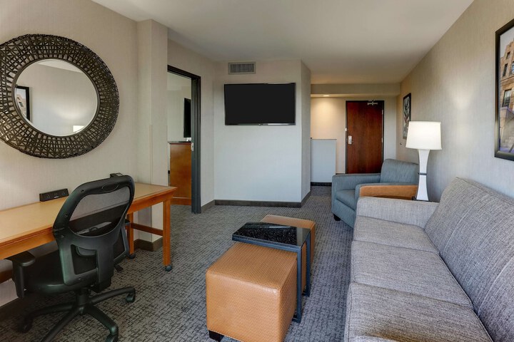 Room 48 of 80