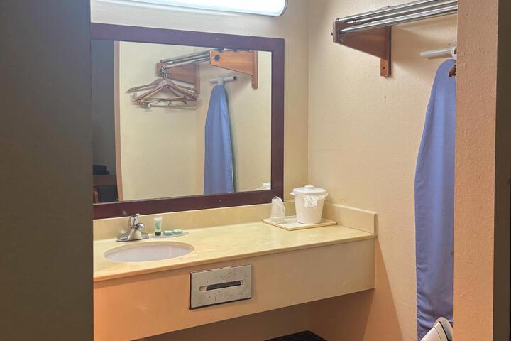 Travelodge by Wyndham Alachua