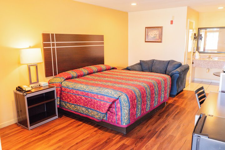 Room 16 of 22