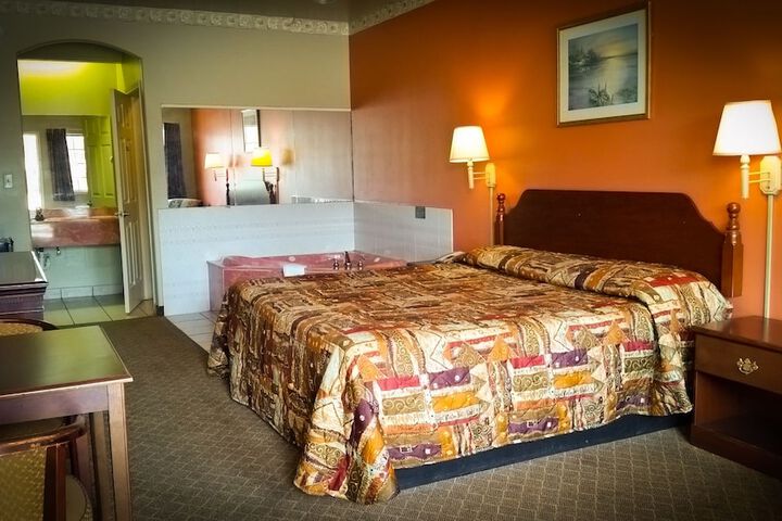 Room 16 of 29