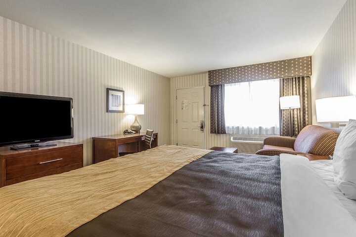 Room 6 of 26