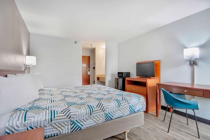 Room 25 of 31