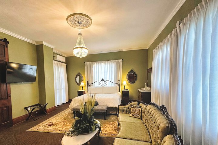 Room 10 of 55