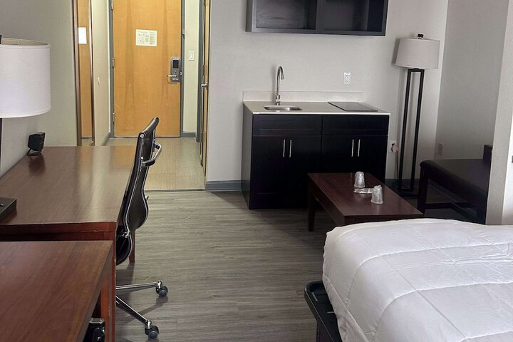 Room 25 of 58