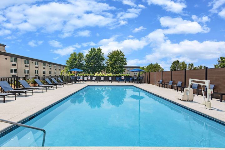 Pool 4 of 63