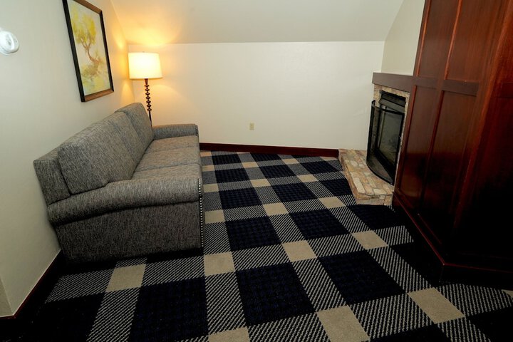 Heavenly Village Condos - Grand Residence