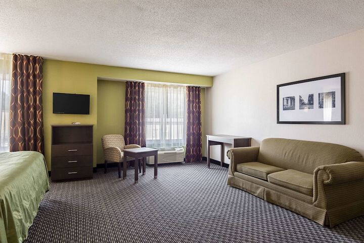 Room 12 of 30