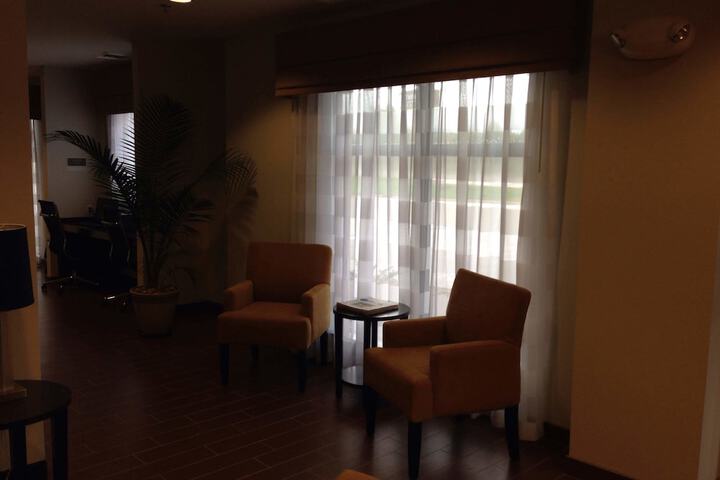 Business Center 44 of 45