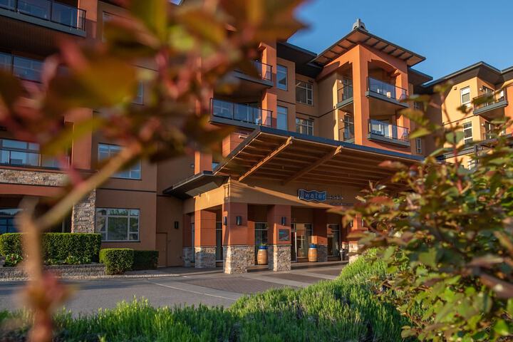Hotel 6 of 71