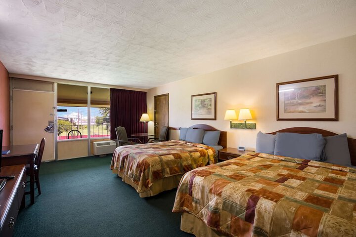 Travelodge by Wyndham Oakley