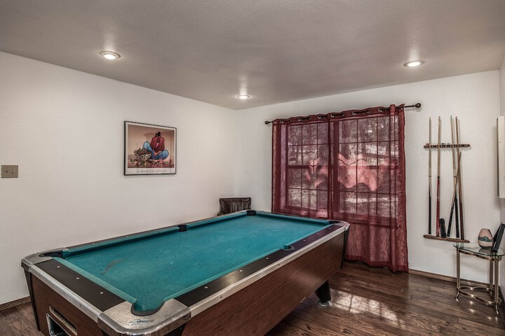 Room 10 of 26